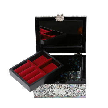 당초나비보석함